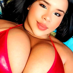 BUSTY LATIN 🍒 photo