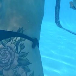 Alix Ro - The Enchanting Midwestern Vibe on OnlyFans