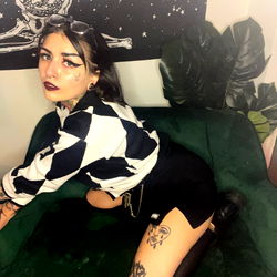 Sierra Jade - Woman, Social Media Influencer, Glamour & Tattooed