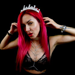 Goddess Clara Domme photo