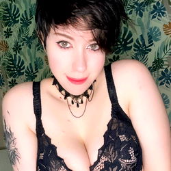 Gore Princess 😈 photo