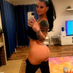 Busty Bunni 🐰 photo