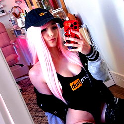 Lana Bee photo