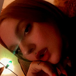 Violet photo