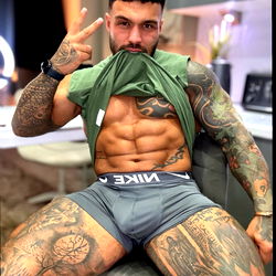 Troyz world 🌎 photo