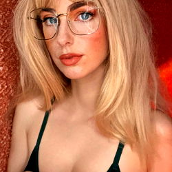 𝐄lia 𝐂rüe photo