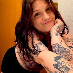 that groovy chick 🌼 photo