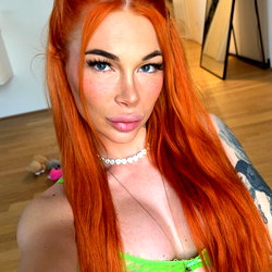 Layla Leona 👑 photo