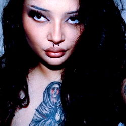 Valentina Deville photo