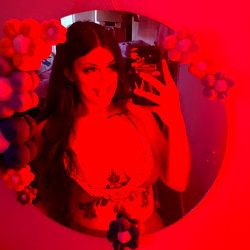 MessyMandy photo