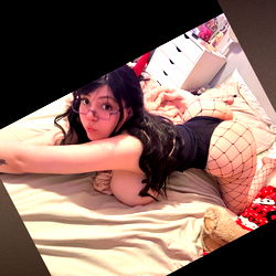 🖤 Chewyourgf 🌸 photo