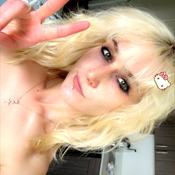 Ava Aurora photo