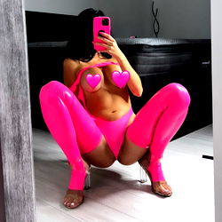 Pretty in Pink 💗 TOP 0.2% photo