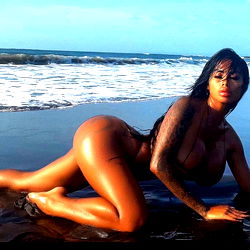 𝐄𝐋𝐋𝐄 𝐏𝐑𝐈𝐂𝐄 photo