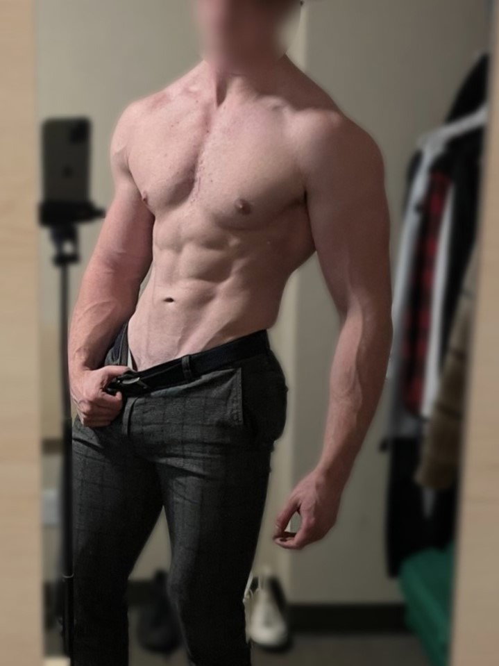 Aleks Crane photo