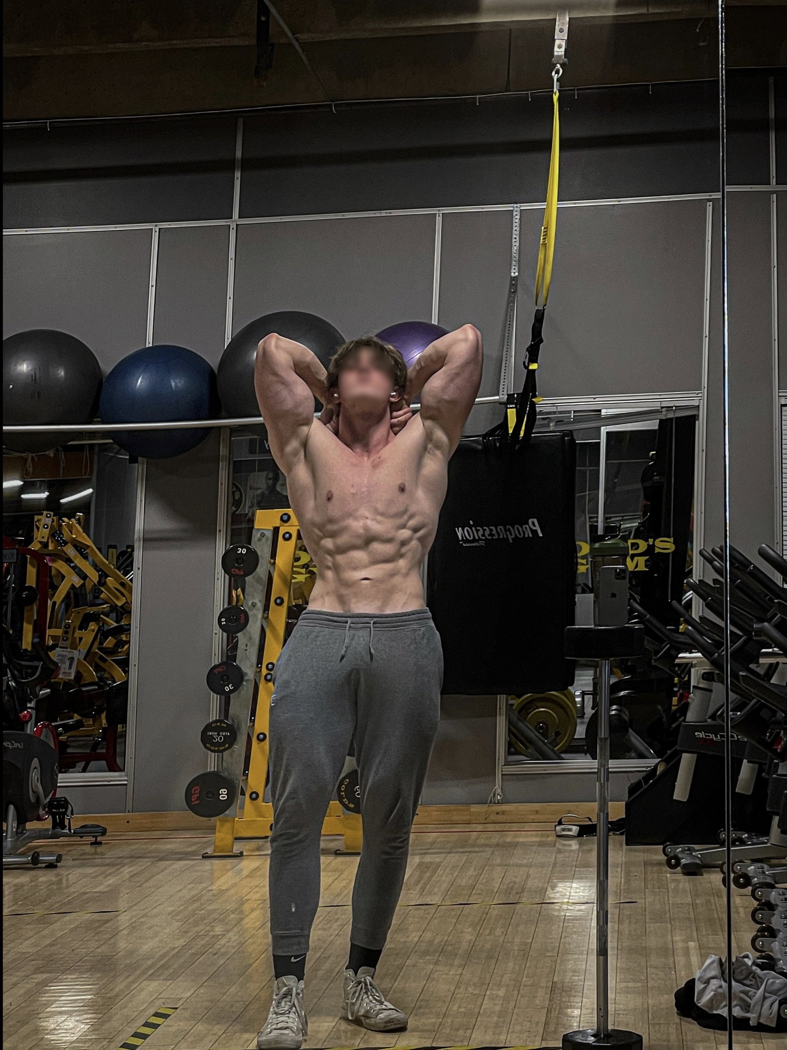 Aleks Crane photo