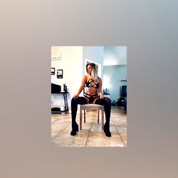 Your Fav Blondie☀️