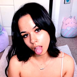 😈𝑺𝒖𝒌𝒊💦Taking VIDEO CALLS! photo