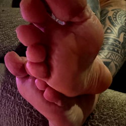 Alpha feet5960 photo