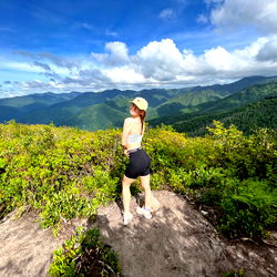 suk-a-saurus 👅 full length on feed photo