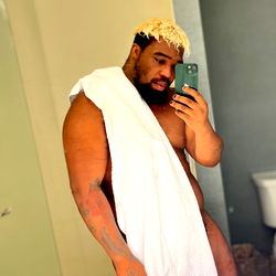 𝔅𝔯𝔬𝔠𝔎 𝔰𝔱𝔢𝔢𝔩𝔦𝔛𝔛𝔛 photo