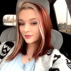 Naughty Liv 🦋 photo