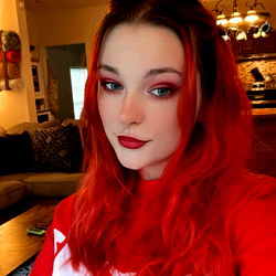 Naughty Liv 🦋 photo