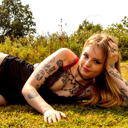 VixenPixie🧚😈$30 SESSIONS👀 photo