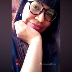 Florcita 🌼 🔥👅💖 photo