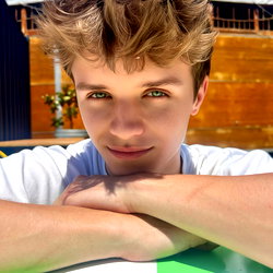 ✨WillowTwink✨ photo