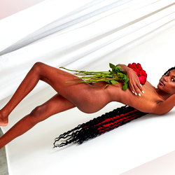 🌹 𝑬𝒃𝒐𝒏𝒚 𝑪𝒓𝒖𝒔𝒉 𝑵𝒂𝒊𝒍𝒂𝒉 🍫 photo