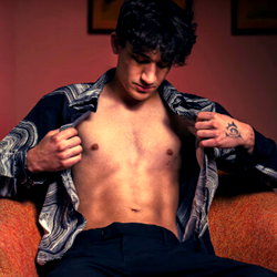Tony Lovelocks: A Captivating Model from Arizona