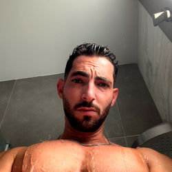 Alpha East Guy SFW ACCOUNT 😈 photo