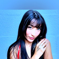 Naomi photo