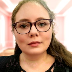 Goddess Anna Smyth photo