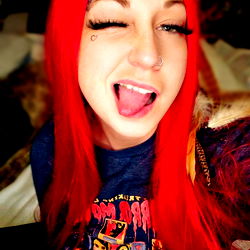 SpookyxBee Free 😈🐝 photo