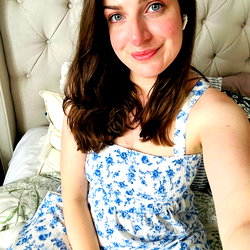 Amy Elle photo