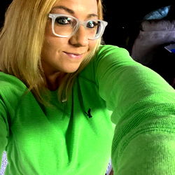 Explore the Unique Style of Tommy - Free & Selfie