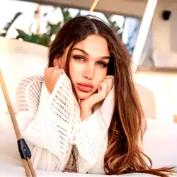 Ayna Khalaf Sultry and Luminous Beauty on OnlyFans