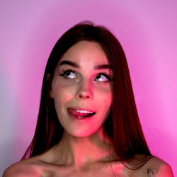 Alina Fox - The Playful Social Media Influencer from Las Vegas