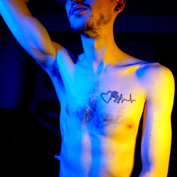 Interestingsuit photo