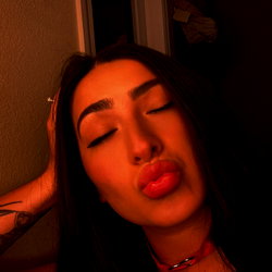 HotWifeEvelyn photo