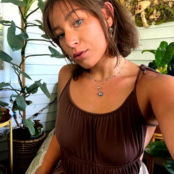 elora 🌿 photo