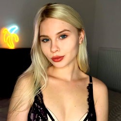 MiasHottie photo