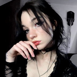 𝑬𝒔𝒕𝒉𝒆𝒓 𝑫𝒐𝒍𝒍 ♡ photo