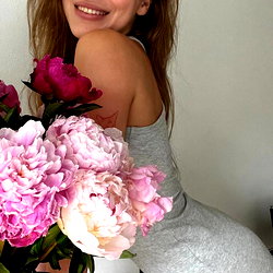 Liza Rose ๐ photo