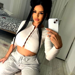 𝑪𝒆𝒍𝒊𝒏𝒆 VIP🍒🔞 photo