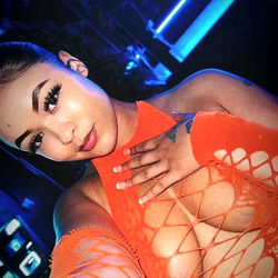 𝑳𝒂𝒍𝒂 𝒘𝒊𝒕 𝒅𝒂 𝒑𝒓𝒆𝒕𝒕𝒚 𝒘𝒉𝒂𝒑𝒑𝒚 photo