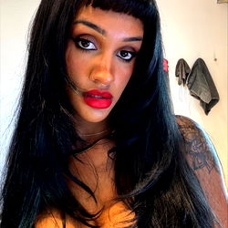 Zoey Sinn: Stunning American Beauty on OnlyFans