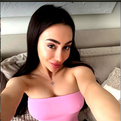 🍒 L O U I S E 🍒 photo